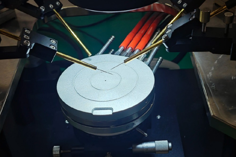 阻抗分析仪与LCR数字电桥元器件精准表征的利器
